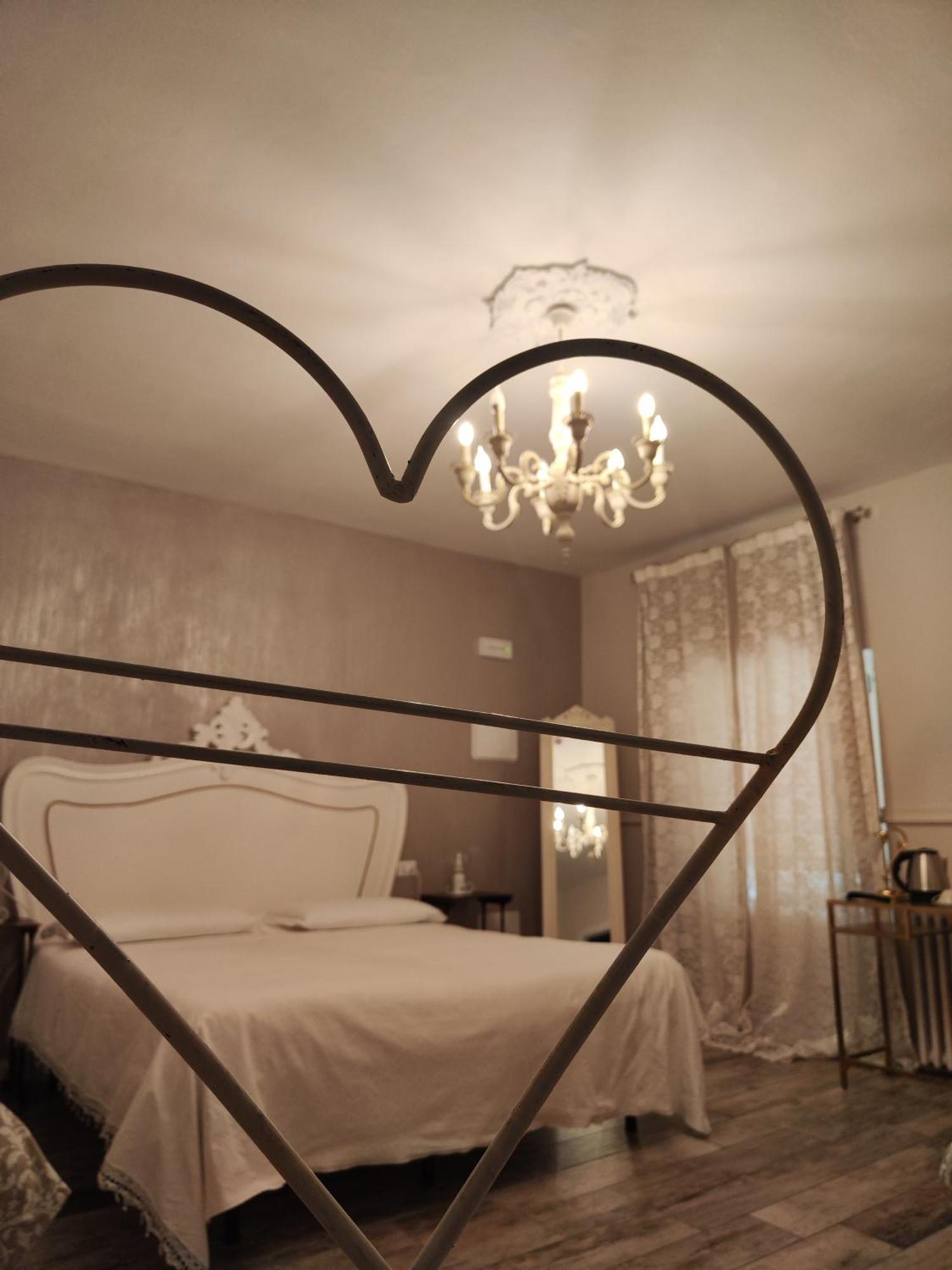 Garda Relais Antica Romelia Bed & Breakfast มอนติเคียรี ภายนอก รูปภาพ