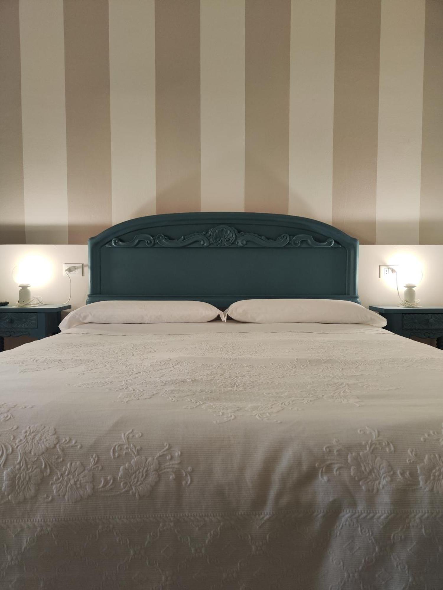 Garda Relais Antica Romelia Bed & Breakfast มอนติเคียรี ภายนอก รูปภาพ