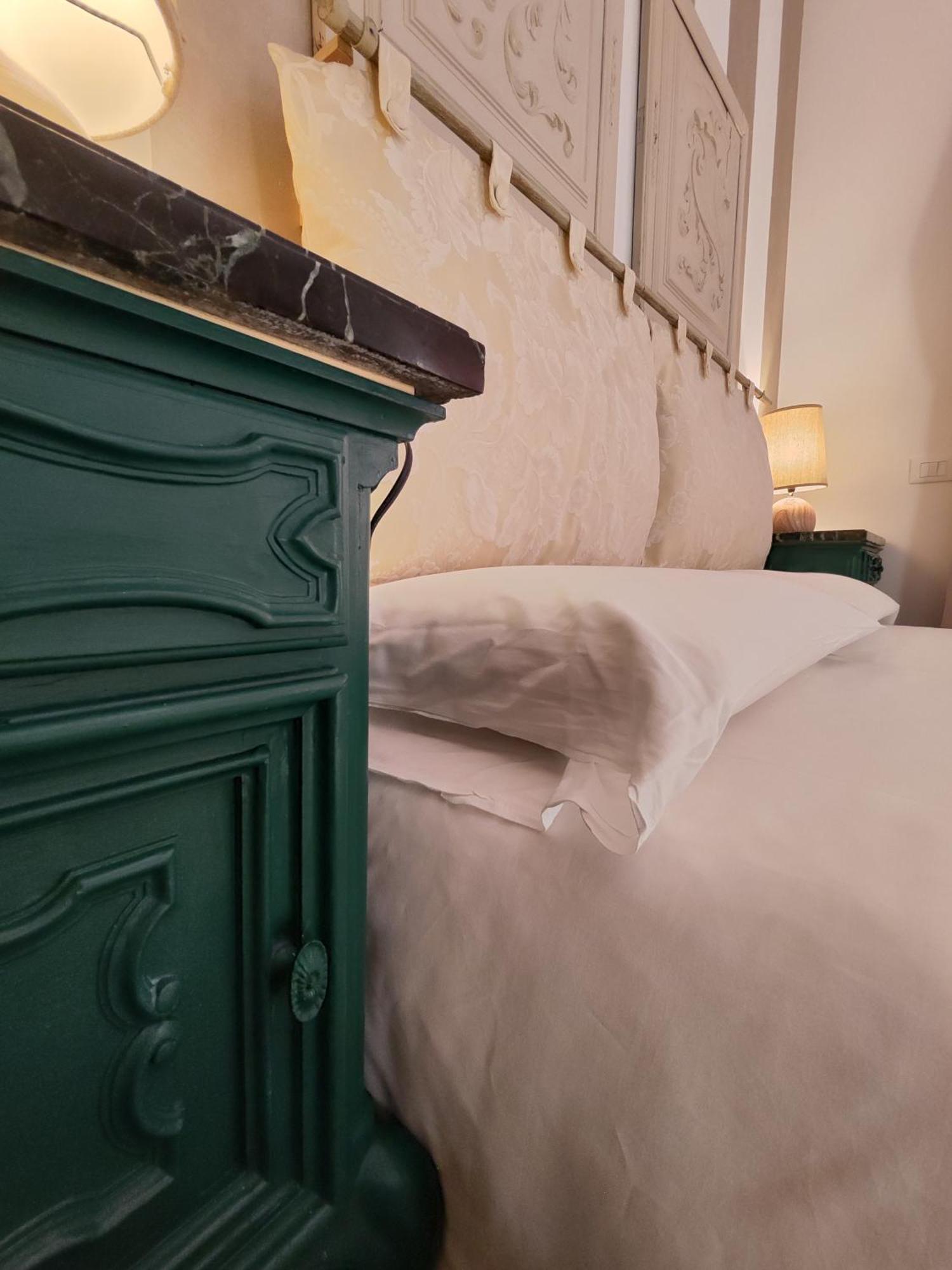 Garda Relais Antica Romelia Bed & Breakfast มอนติเคียรี ภายนอก รูปภาพ