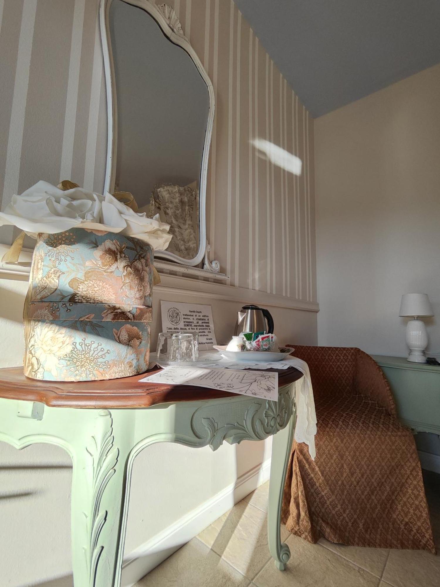 Garda Relais Antica Romelia Bed & Breakfast มอนติเคียรี ภายนอก รูปภาพ