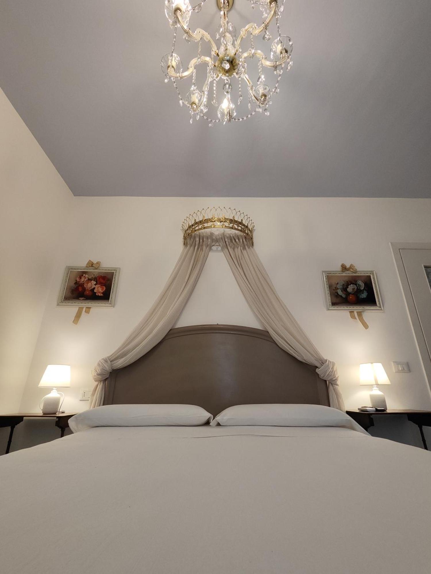 Garda Relais Antica Romelia Bed & Breakfast มอนติเคียรี ภายนอก รูปภาพ