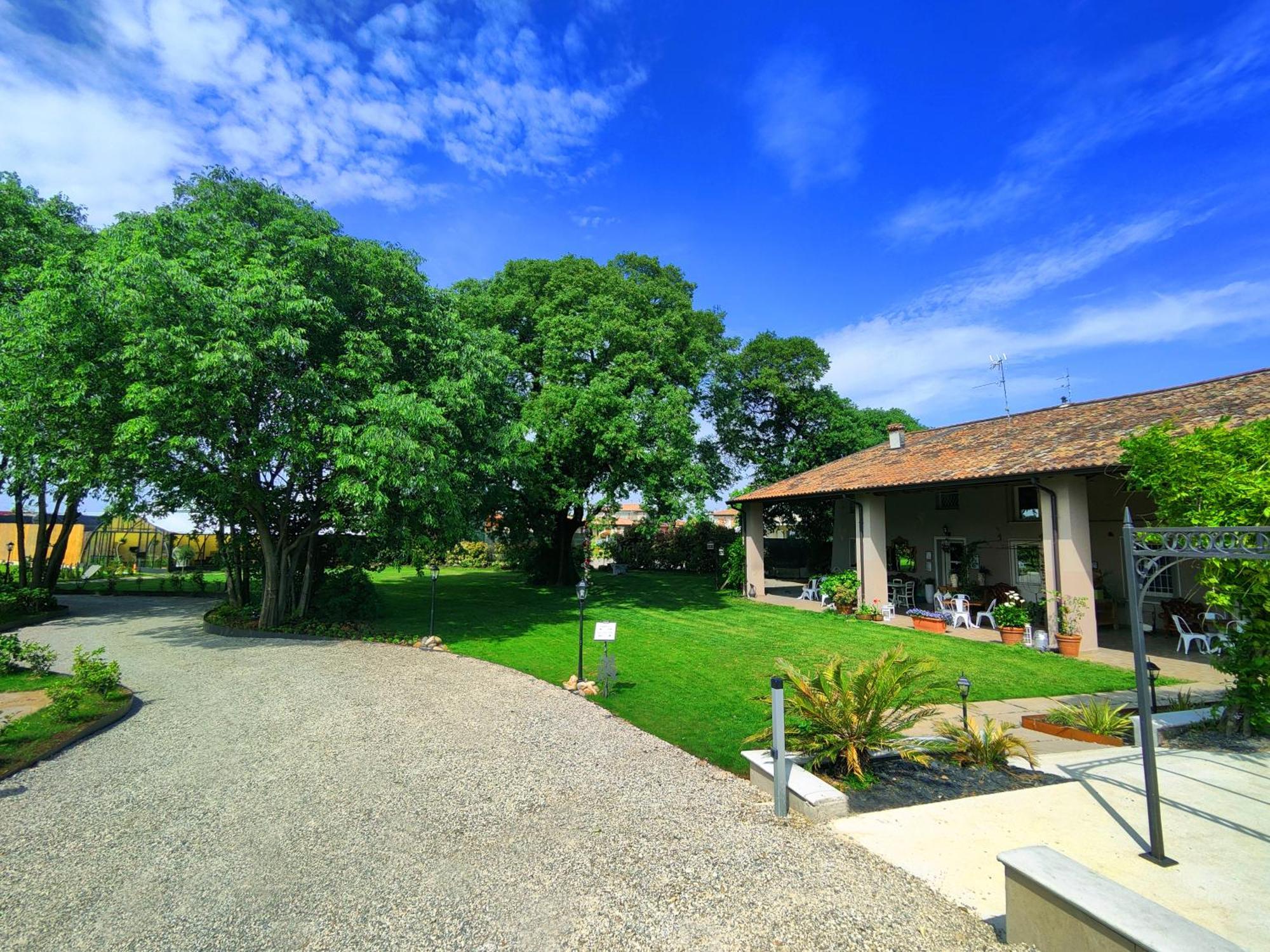 Garda Relais Antica Romelia Bed & Breakfast มอนติเคียรี ภายนอก รูปภาพ