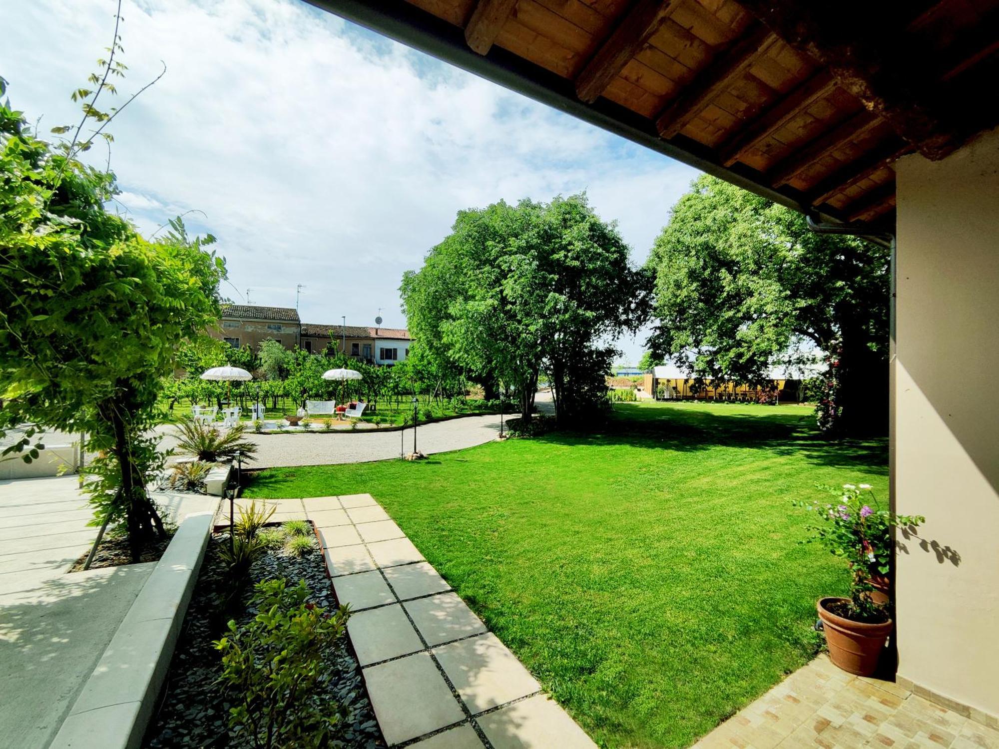 Garda Relais Antica Romelia Bed & Breakfast มอนติเคียรี ภายนอก รูปภาพ