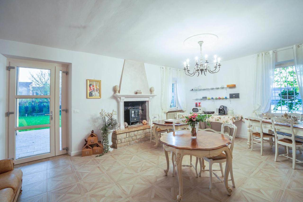 Garda Relais Antica Romelia Bed & Breakfast มอนติเคียรี ภายนอก รูปภาพ